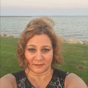 Meet your Posher, Adrienne